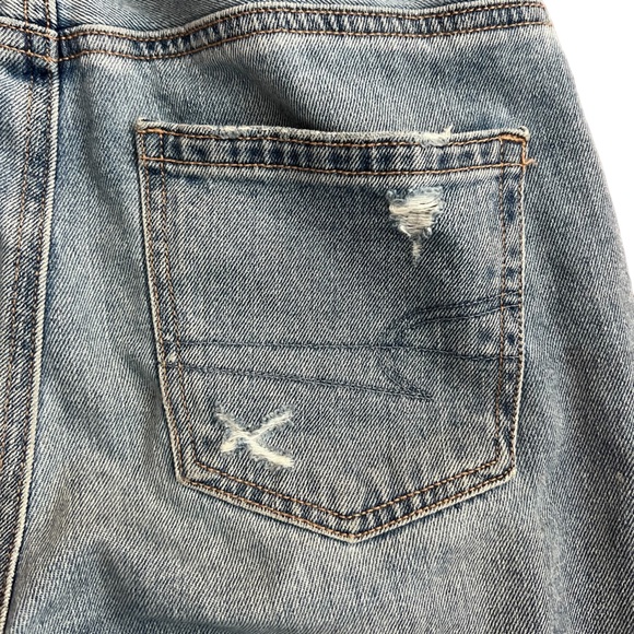 American Eagle Distressed Light Denim Mom Jeans Size 00 - Picture 10 of 16